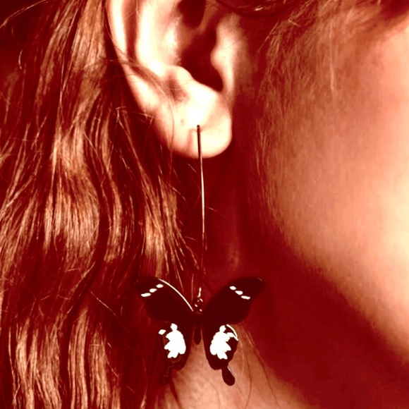 “Rorschach Butterfly” Gothic Boho Black White Paint Splatter Open Loop Wire Hoop - Picture 9 of 10